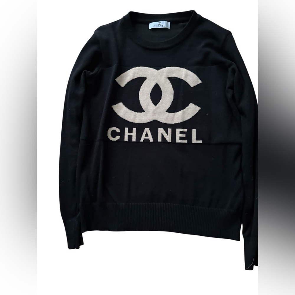 Chanel Black and Rose Sweater